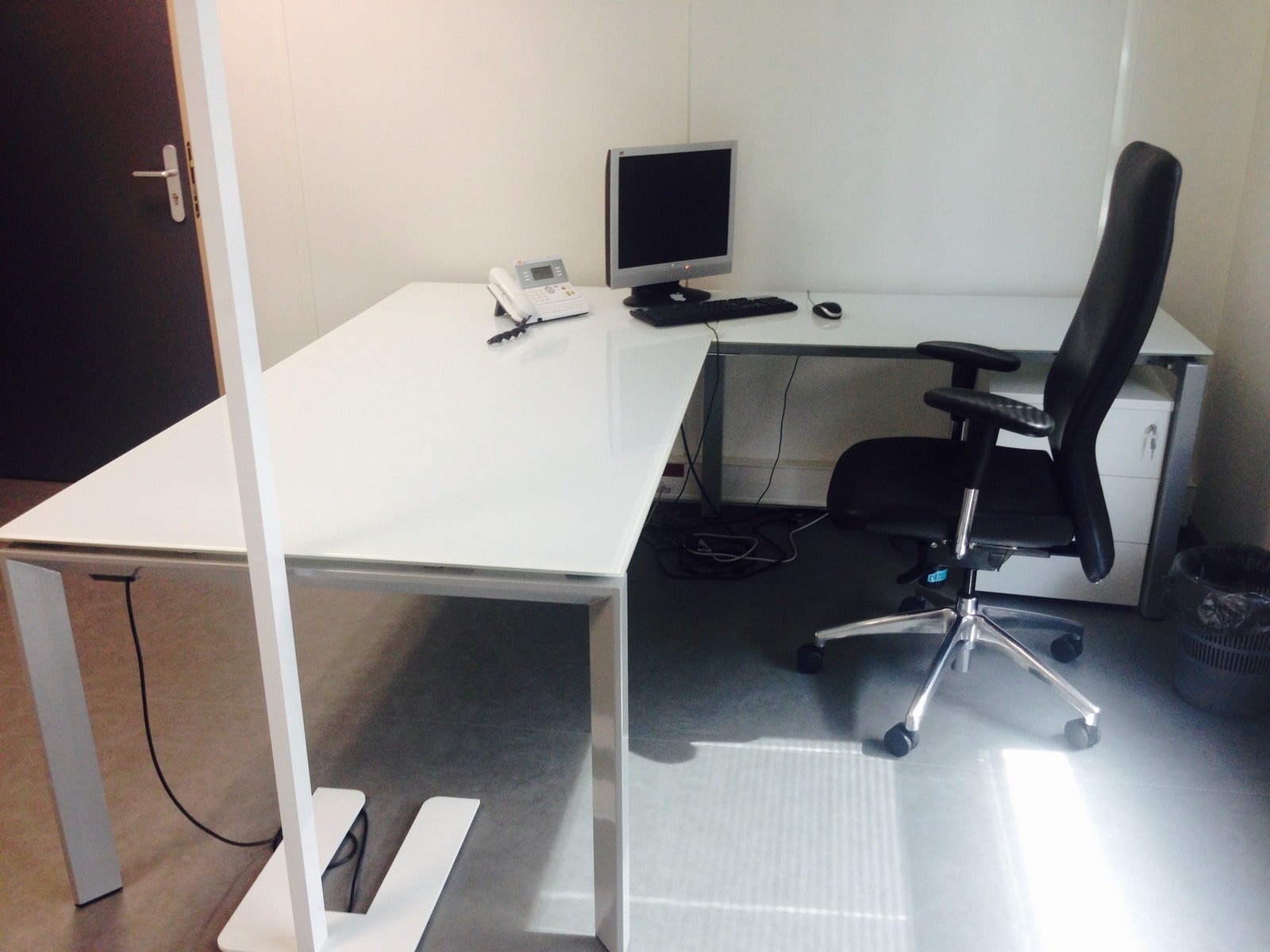 Aménagement salle de réunion + bureau TechOffice